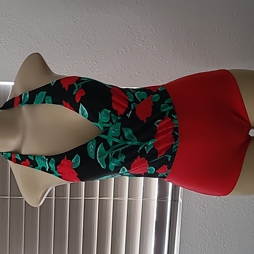 UNIQUE & CLASSIC VINTAGE ROSE PRINT ONE PIECE SWIMSUIT